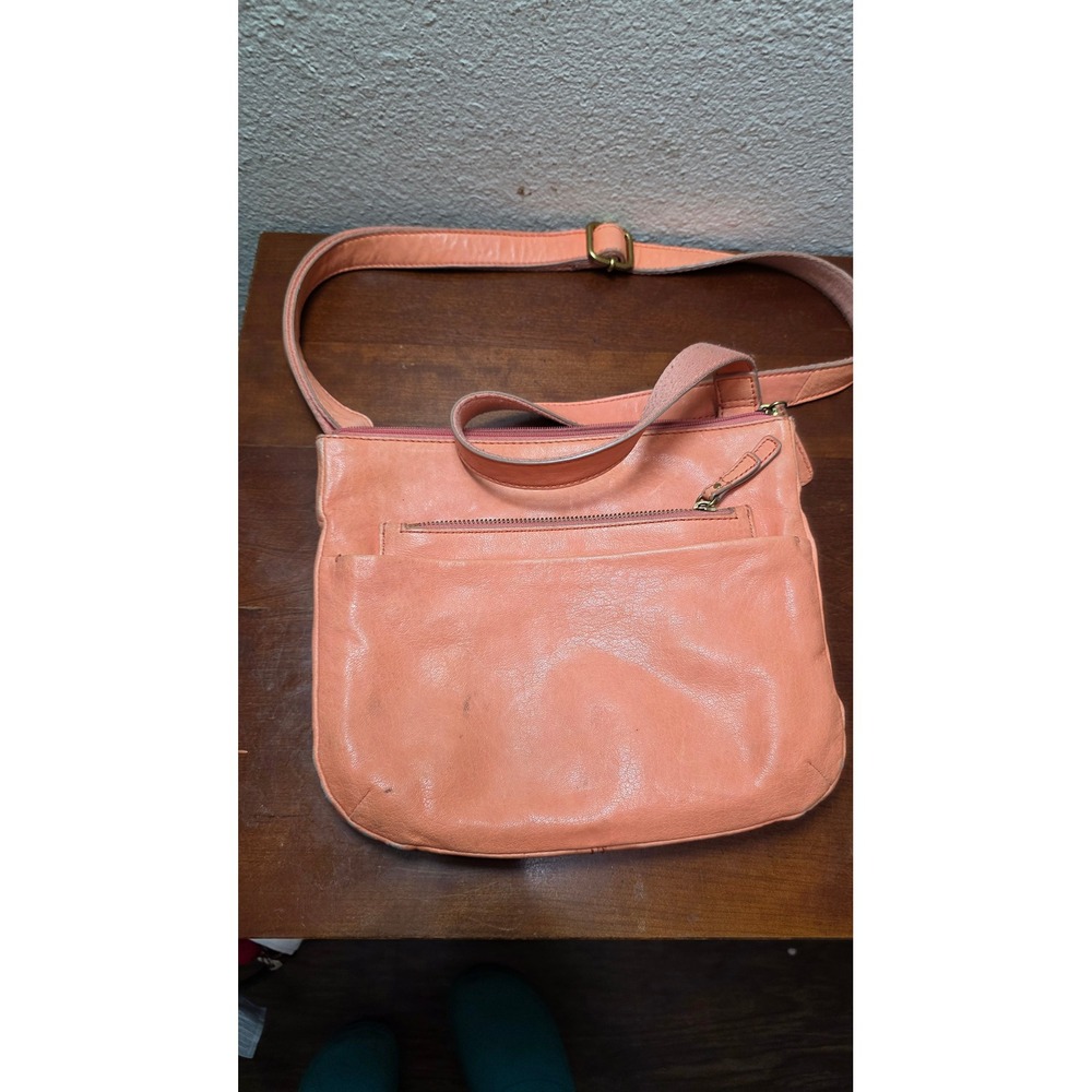 Fossil Crossbody Bag Womens Medium Peach Coral Leather Adjustable Strap ZB5403